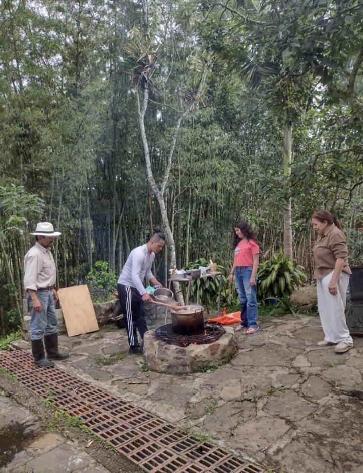 Finca Exclusividad Familiar O Grupo De Amigos Capacidad Hasta 12 Personas Calles En Placa Huella, Caminata Ecologica Alban  외부 사진